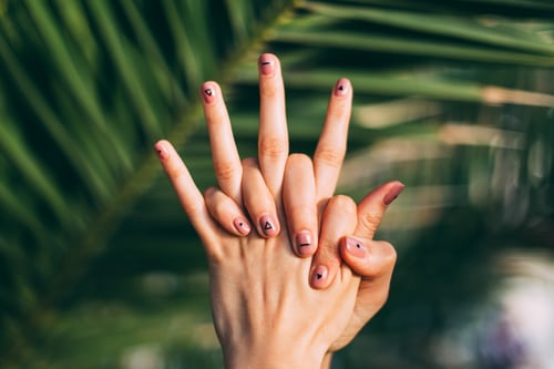 Prendersi cura delle unghie tra una manicure e l’altra